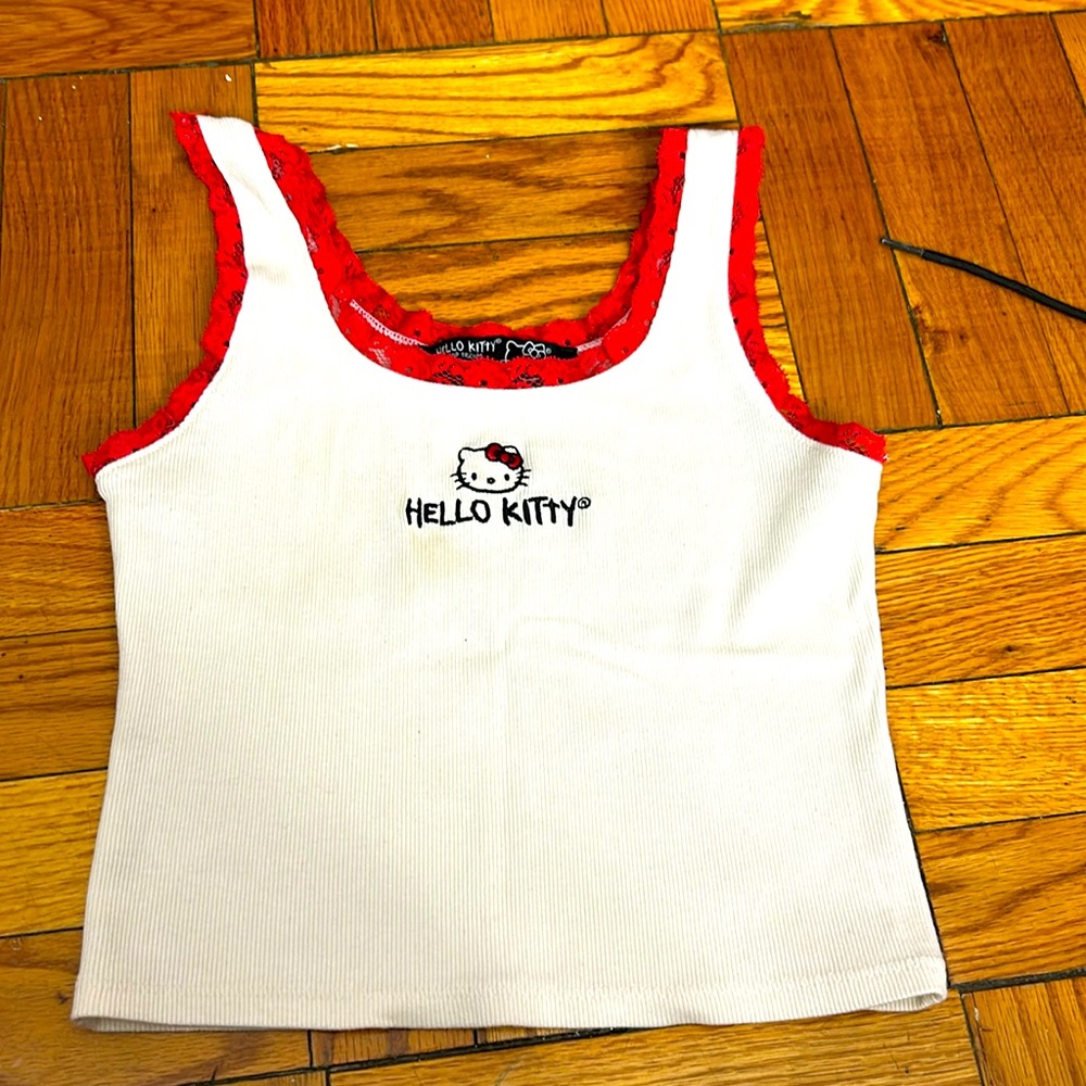 Very trendy tank top hello kitty limited edition